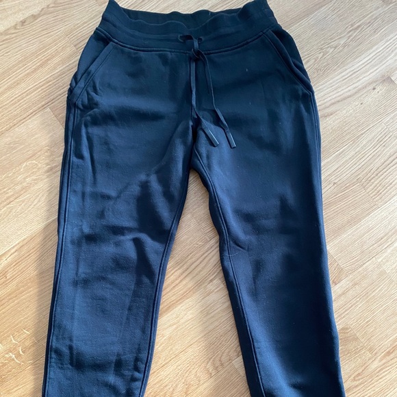 Lululemon jogging pants - Picture 2 of 4